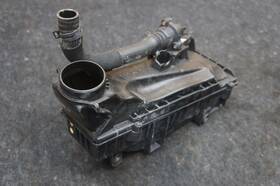 A1770900301 Aston Front Right Air Cleaner Intake Box Oem Martin Dbx 707 23 Note