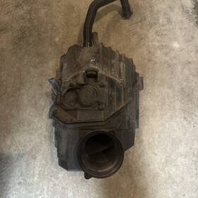 077133835a Audi Oem 2004-2007 A8 D3 Engine Air Cleaner Housing Assembly Box