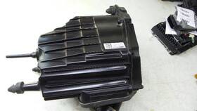 319.au1323 Audi 19 20 21 22 23 Sq5 Air Cleaner Bolx 3.0l Part # 80a 133 835 Ap