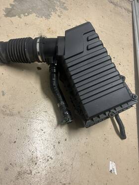 3q0129607 Audi Tt/tts Engine Air Filter Housing And Intake Pipe -
