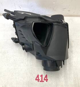 4f0133835d Audi 09-11 A6 Engine Air Intake Cleaner Filter Housing Box Oem