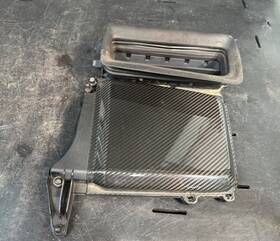 4s0-133-846-d Audi 16-23 R8 V10 Left Driver Side Air Cleaner Box Carbon Fiber Lid