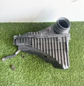 7l6-129-601-ar Audi 07-10 Q7 4l Right Rh Side Engine Motor Air Filter Box Housing Assembly Oem