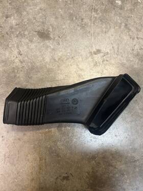 Audi 8d0 129 617 94-01 A4 S4 B5 Air Intake Duct Tube E Oem