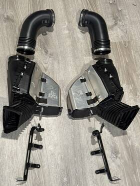 8t0190601 Audi Rs5 4.2l Oem Air Intake Assembly Parts - Various Items Right And Left 10