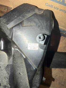 Audi 8w013835 2018-2023 S4 Oem 3.0l Awd Air Intake Filter Cleaner Housing Box