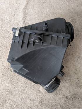 13711436613 Bmw 99-01 E38 740i 740il Air Intake Cleaner Filter Box Oem
