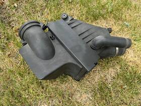13711713637 Bmw 5-series E39 530i Air Intake Housing Box Genuine Oem Automatic Transmission