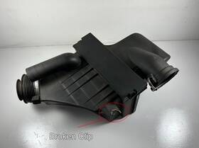 13711716218 Bmw 2001-03 E39 525i Air Intake Filter Box 1716218