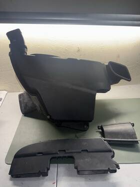 13717038566 Bmw 2008 - 2013 E90 E92 E93 M3 Front Air Filter Intake Housing Box Assembly Oem
