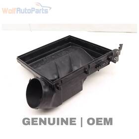 13717571345 Bmw 2008-2014 X6 3.0l - Air Intake Filter Box Lower 7571345