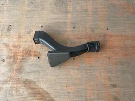 13717677472 Bmw 13717677472- 2012-2018 F06 650i 4.4 N63 Engine Right Side Air Intake Duct Pipe Hose Oem
