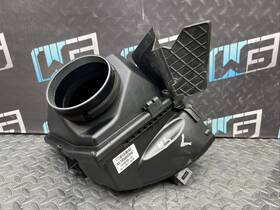 13717852381 Bmw Oem 2018-2023 M5 F90 Front Left Air Intake Housing Assembly 7852381