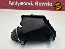 13718485628 Bmw 2020-23 X5 X6 X7 4.4 M50i Engine Right Air Intake Cleaner Filter Box Oem 39k