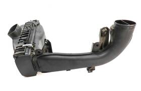 13718573761 Bmw 2014-2018 535i 740i X5 F01 F10 F15 3.0l Diesel Air Filter Box Assembly