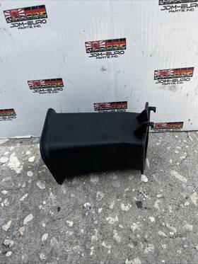 1707097 Bmw E30 Oem Upper Air Box Cleaner Inner Duct Tube 074