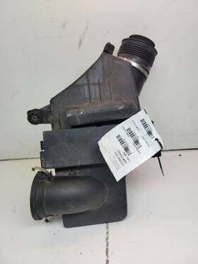 319.bm1a02 Bmw 2008 550i Air Cleaner Box