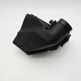 Bmw 72423104 Oem 19-22 330i G20 2.0l Air Cleaner Filter Housing Used