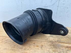 7521018 Bmw 04-07 E60 530i 525i Engine Left Side Air Intake Duct Pipe Hose Oem 7521018 Bmw 04-07 E60 530i 525i Engine Left Side Air Intake Duct Pipe Hose Oem