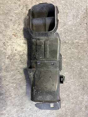 7856826 Bmw New M5 F90 Left Center Air Intake Tube Duct