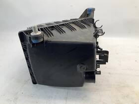 319-67566 Bmw - Us Additional 14-19 I3 94 Ah Range Extender Hatchback 4d 0.7 Air Cleaner Box Oem B
