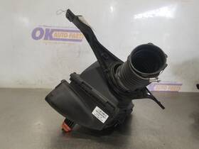 Bmw - Us Additional 319.bm3e21 21 750i Xdrive 4.4l Engine Air Cleaner Intake Right Passenger