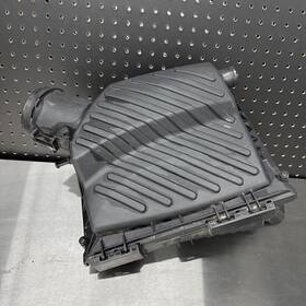 13319576 Buick 2010-2011 Lacrosse 3.6l Engine Air Cleaner Box Assembly Oem 13319576 Buick 2010-2011 Lacrosse 3.6l Engine Air Cleaner Box Assembly Oem