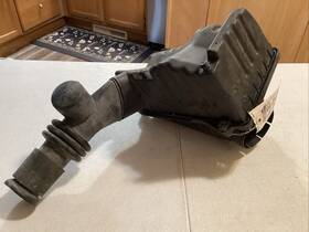 25161984 Buick 96 1996 Skylark 2.4l Airbox Air Box Intake Plastic Tube / Part 25161984 Buick 96 1996 Skylark 2.4l Airbox Air Box Intake Plastic Tube / Part