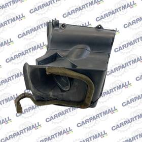 382643 Buick 2005 05 Century 3.1l V6 At Air Intake Cleaner Box Housing Cover Oem