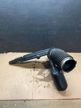 10385192 Cadillac Chevrolet Tahoe Silverado Air Intake Cleaner Filter Hose Duct F4273 Oem Dg1