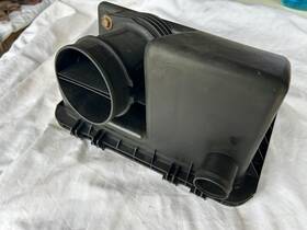 Acl-395 Cadillac 2006-2011 Dts Air Cleaner Housing Box Oem