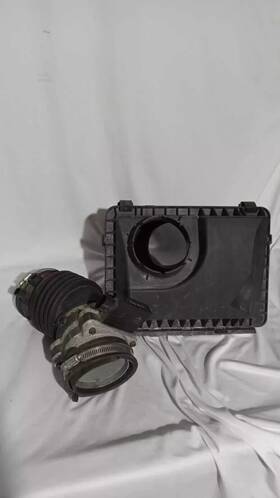 103025050294a Chevrolet 2000-2005 Impala Buick Regal Century Pontiac V6 Air Filter Housing Oem