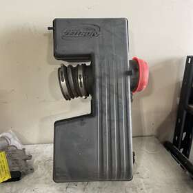 15088289 Chevrolet 2004-2006 Gmc Canyon Colorado Air Box Intake Resonator 3500 3.5. Clean