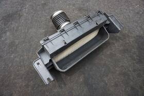 15238940 Chevrolet Air Cleaner Filter Box Duct Assembly Black Oem Ssr 2003-06