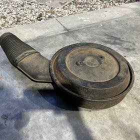 Chevrolet 2 5.0 5.7 95 Chevy / Gmc 350 Air Cleaner Throttle Body Injected Used Hole Lid Style