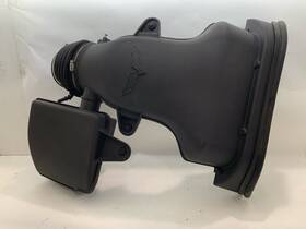 20759238-24284 Chevrolet 2008-2013 Corvette Air Intake Cleaner Housing Tube