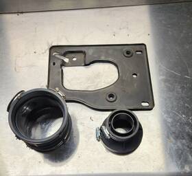 23114339c Chevrolet 17-19 Silverado Sierra 2500 3500 6.6 Hd Air Cleaner Bracket Black Oem