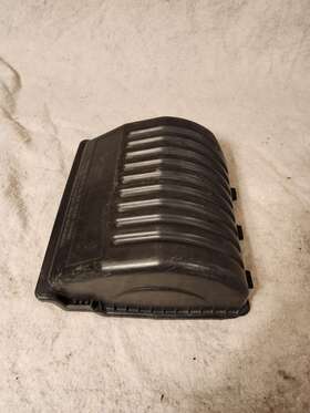 25168716 Chevrolet 96 98 Chevy Gmc Silverado Escalade Air Box Lid Cover Top Filter Housing 97 99 00