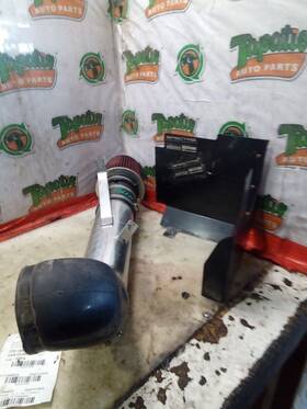 319.gm8m04 Chevrolet Truck Silvrdo15 2004 Air Cleaner 3721436