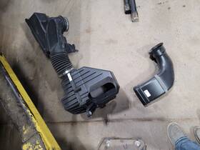 319.gm8n24 Chevrolet Truck Silvrdo25 2024 Air Cleaner 1927911