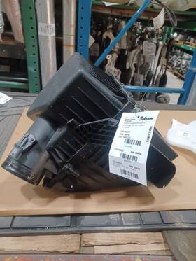 319.gm8z25 Chevrolet Truck Suburbn15 2025 Air Cleaner 3166735