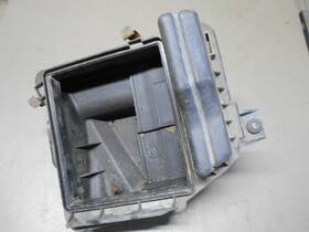 4861356 Chrysler 03 Town And Country 3.3 - 3.3l Air Box Bottom Part Airbox Base Section