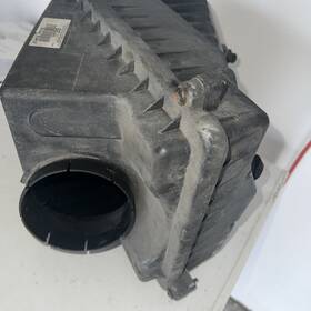 15900020 Delphi 15747866 Chevrolet S10 Genuine Air Cleaner Assembly Filter Box Used