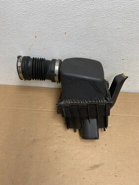 04627126a Dodge 2013 To 2016 Dart 2.0l Engine Air Cleaner Box With Hose Duct Oem 8067p Dg1