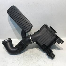 384089 Dodge 04-09 Durango 5.7l Air Intake Cleaner Filter Box With Tubes Oem