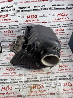 510107 Dodge 2008-2010 Caravan Air Intake Cleaner Box Upper And Lower Cover Lid Oem 510