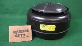 1951384 Ford Flathead V8 Oil Bath Air Cleaner 8ba Y-block Very Nice 49-54 1951384 Ford Flathead V8 Oil Bath Air Cleaner 8ba Y-block Very Nice 49-54