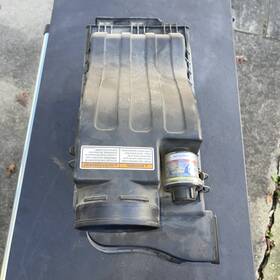 1c3u-9843-aa Ford 99-03 F250 F350 Superduty 7.3l Diesel Air Filter Housing
