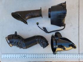 Xr3u-9c662 Ford 1r3u-9r504 1996-97-1998 Mustang V6 3.8 Air Box Intake Tube Hose Filter Oem