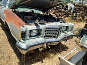 319.fd1r78 Ford Thunderbi 1978 Air Cleaner 197486